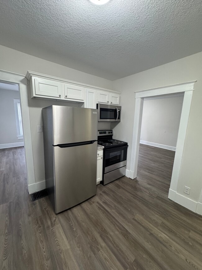 Photo - 834 N Jefferson St