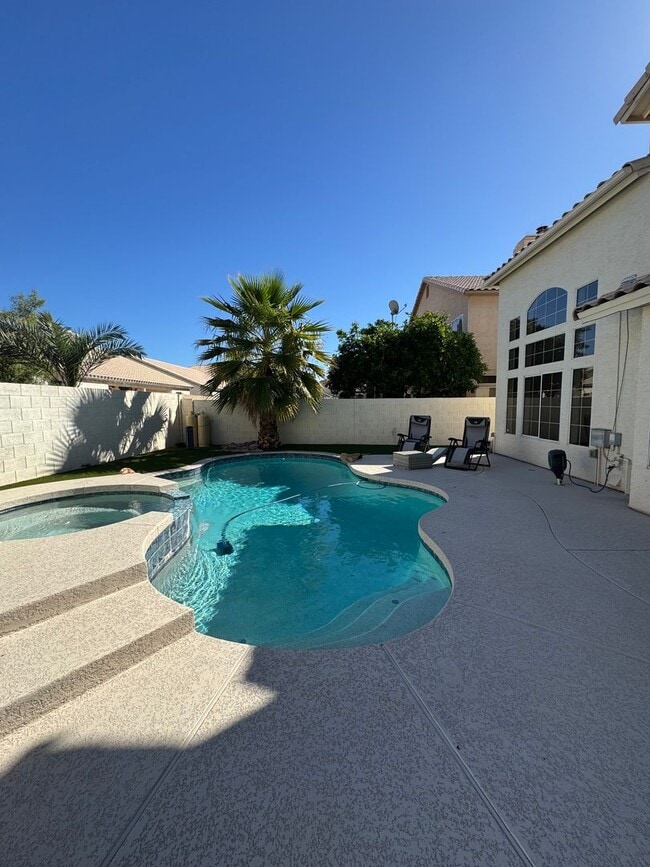 Photo - 5 bedroom lake community plus private pool...