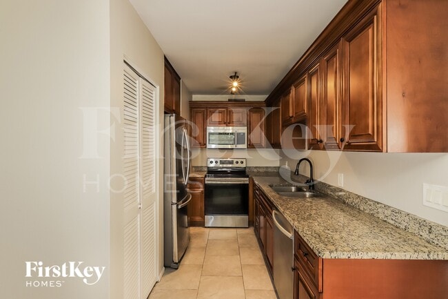 Photo - 3819 W Wisconsin Ave