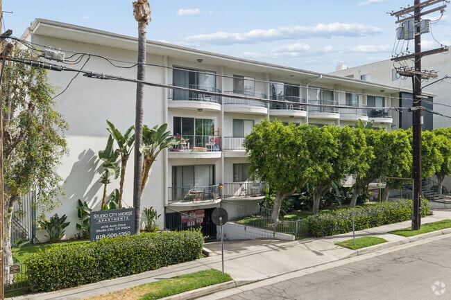 Building Photo - Studio City Mid Rise