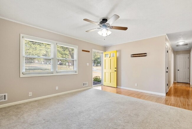 Photo - 705 Lakeview Ave