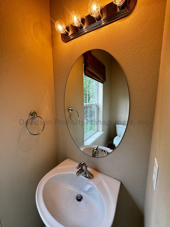 Photo - Gorgeous 3 Bedroom Townhouse Near Garden of the Gods