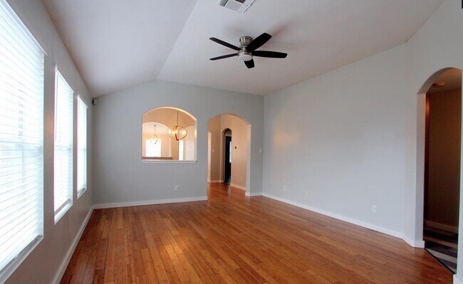 Photo - 4611 Parkstone Bend Ct