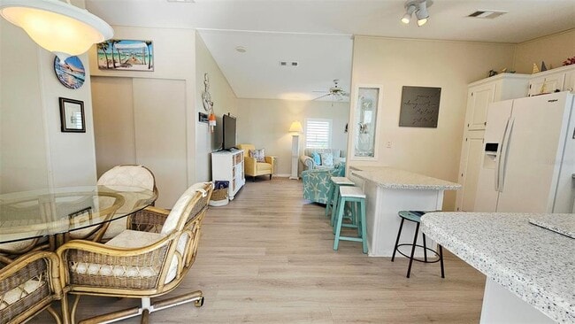 9122 Kestral Cir