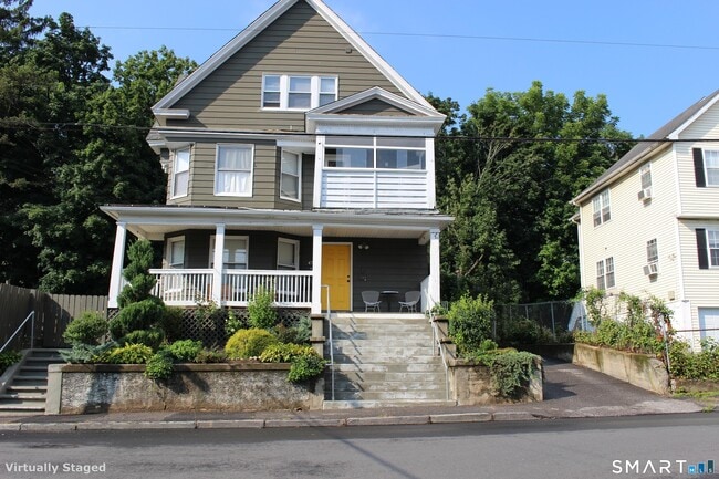 Building Photo - 47 Laurel St Unit 3