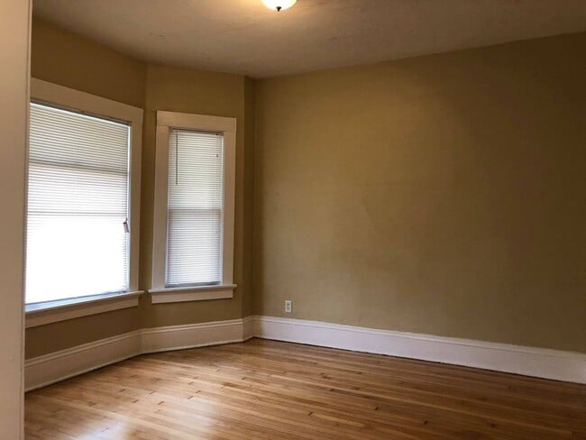 Photo - 3457 N Oakland Ave Unit Lower