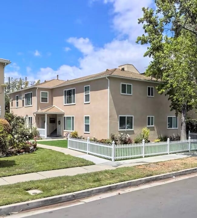 Building Photo - 4545 Fulton Ave Unit 4545  1
