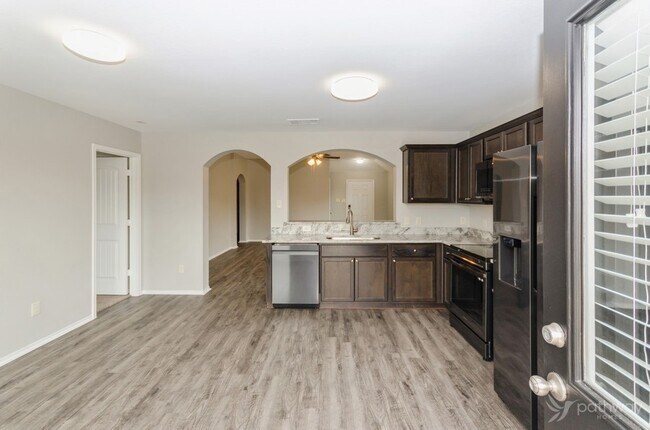 Photo - 206 Gallop Ct