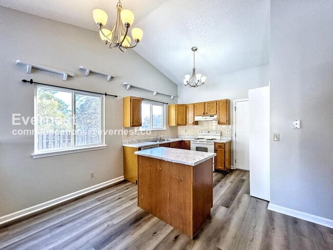 Photo - 2650 Cornwall Ct