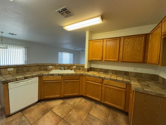 Photo - 3 BEDROOM HOME IN GILBERT