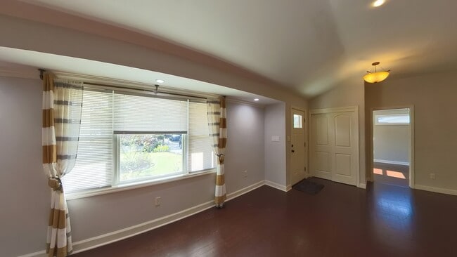 Photo - 710 Yucca Ave