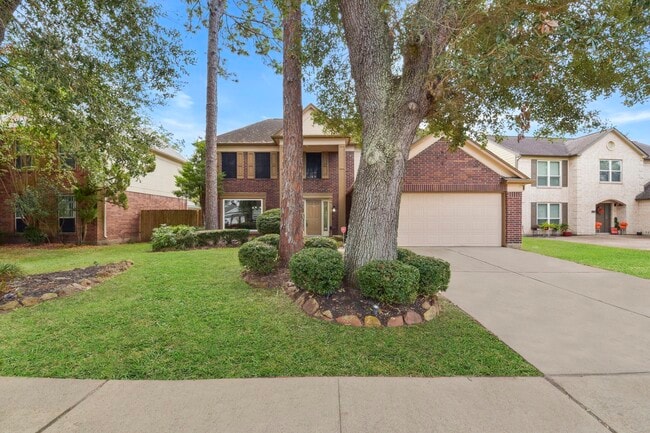 Photo - 630 Hawthorn Pl