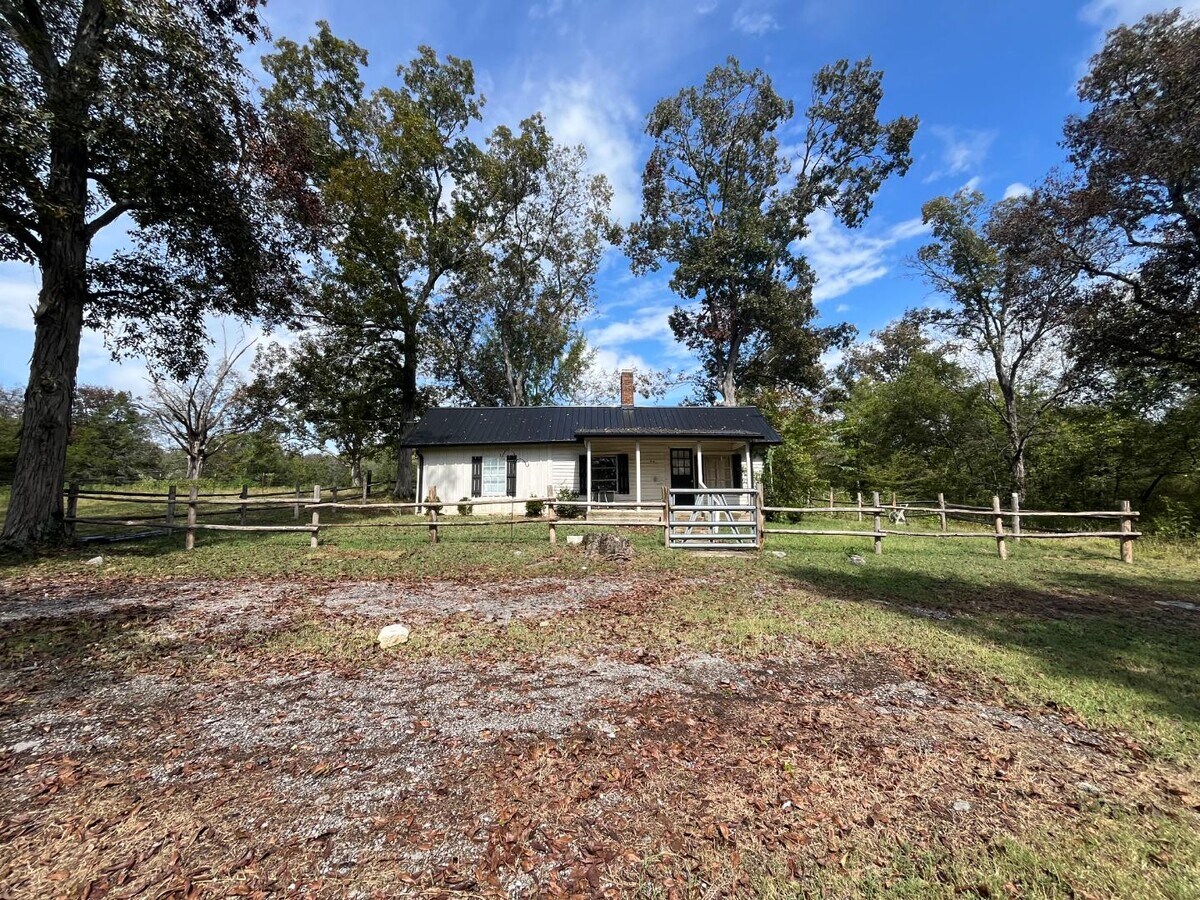 Photo - 2585 Spring Creek Rd House