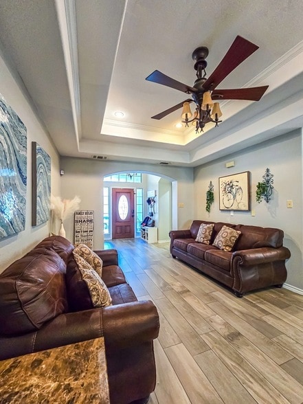 Photo - 2673 Crown View Drive