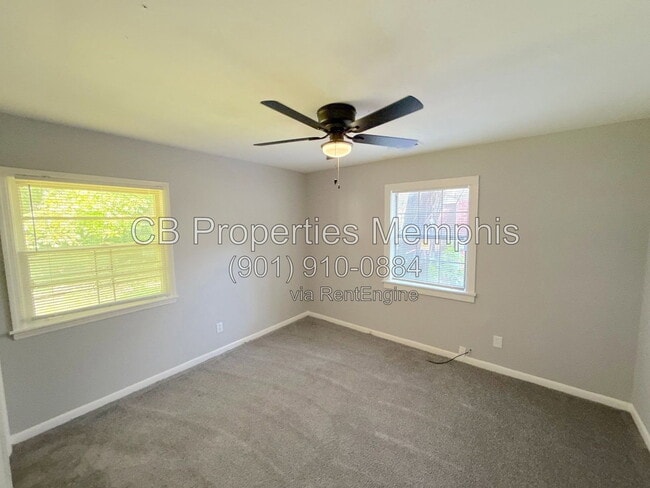 Photo - 1445 Robin Hood Ln