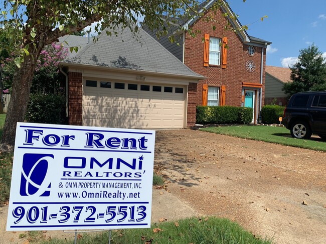 Building Photo - Available Now! Rental