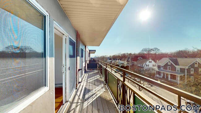 Photo - 525 Highland Ave Unit 10