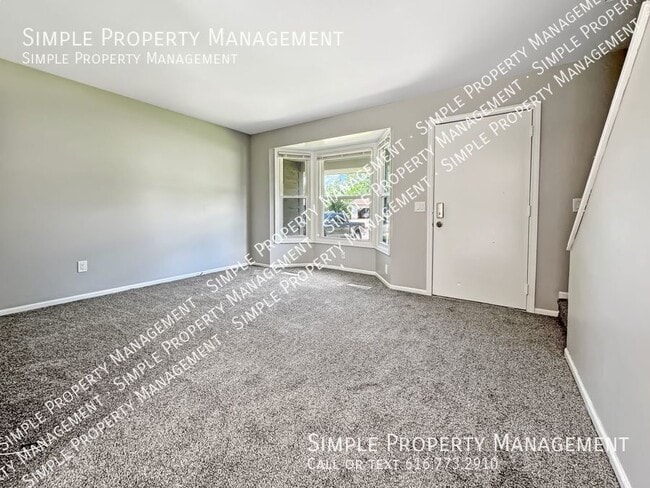 Photo - 770 Coleman St SE