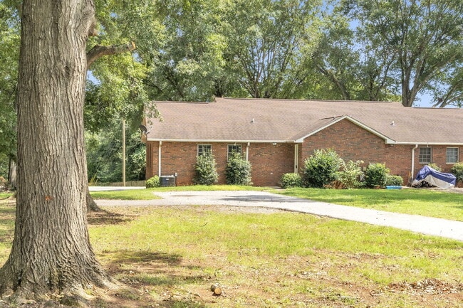 Photo - Two amazing lease offers to choose from on...