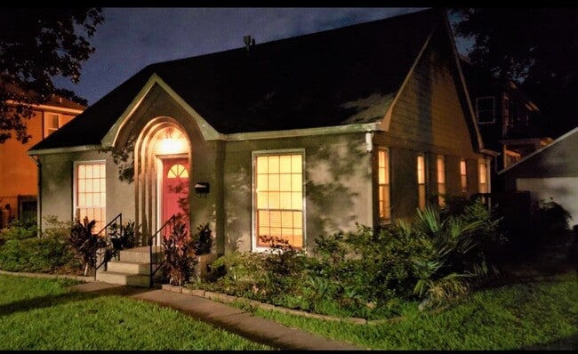 Photo - 411 Graceland St
