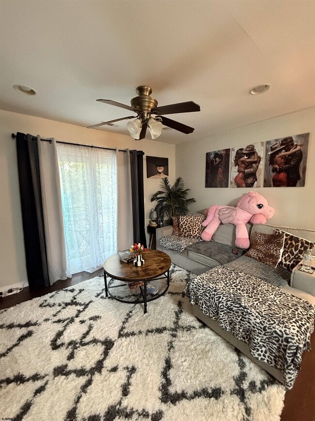 Photo - 144 Club Pl Unit 144