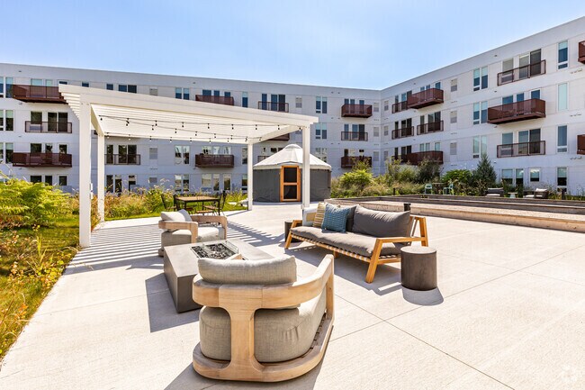 Resident Courtyard - Fire Pits
