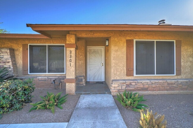 Photo - 3301 W Loma Ln