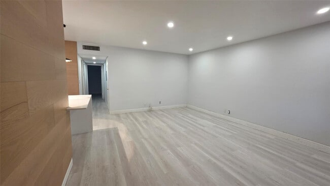 Photo - 8704 NW 35th St Unit 204