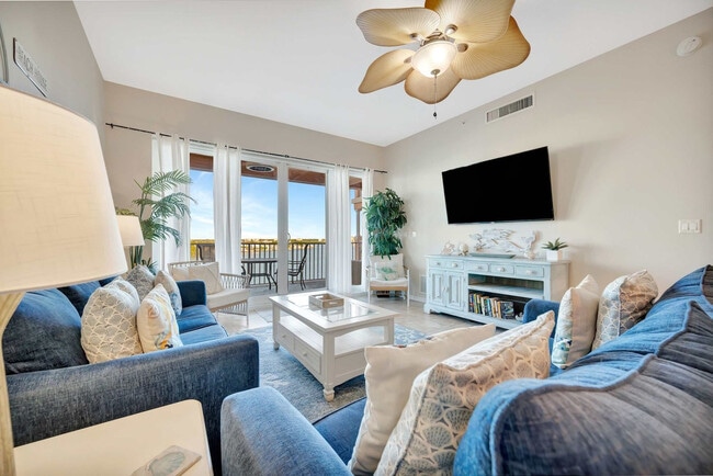 Photo - 530 S Gulfview Blvd Unidad FL5-ID1343747P