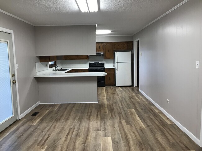 Photo - 1895 Greene Rd 601