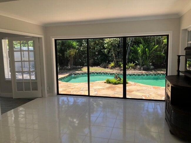 Photo - 434 NE 33rd St