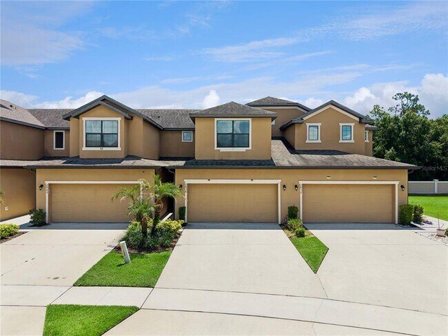 Building Photo - 2438 Seven Oaks Dr