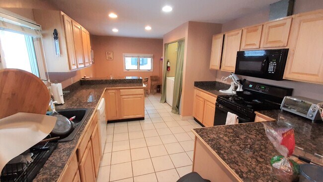 Photo - 205 Linn St Unit #2