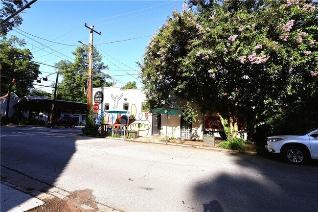 Photo - 405 Oakdale Rd NE