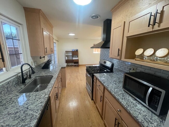 Photo - SAN JOSE - Beautifully Maintained 2/1 Sing...