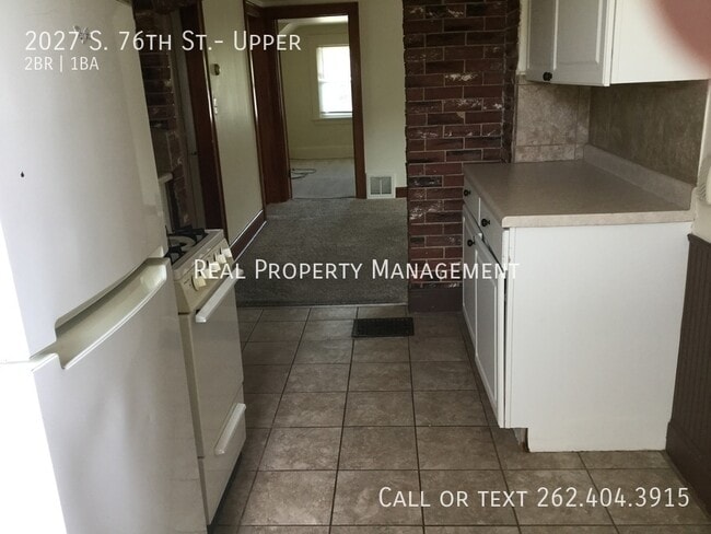 Photo - 2027 S 76th St