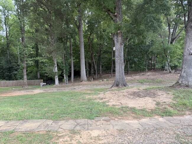 Photo - 147 Crooked Ln