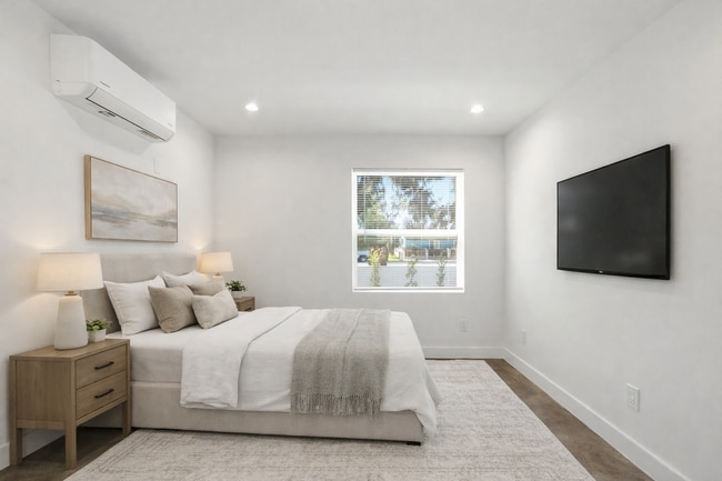 Bedroom - 7314 Fallbrook Ave