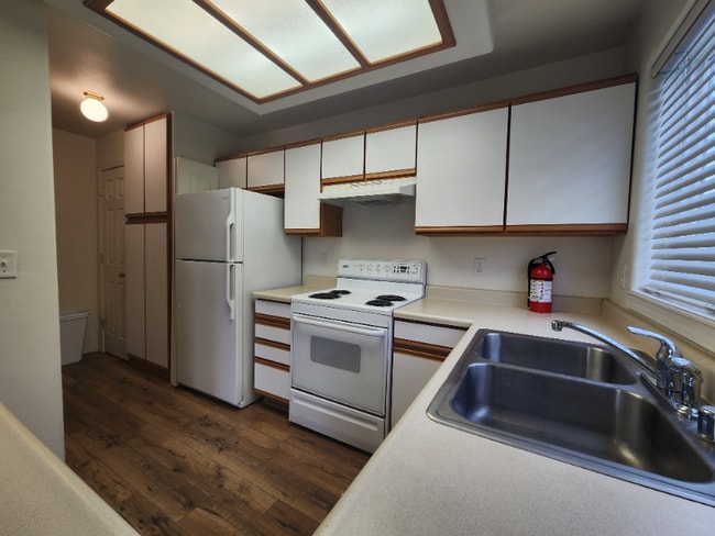 211 Michael Grove Ave Unit 1A