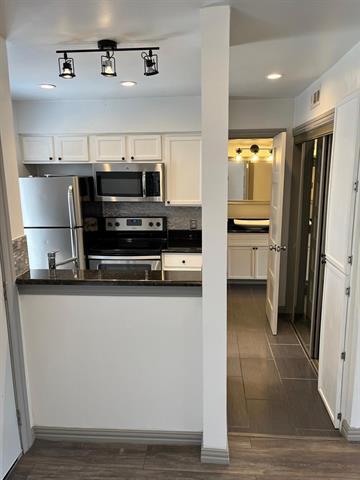 Photo - 2800 Douglas Ave Unit 220