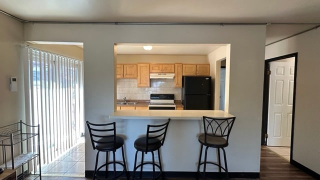 Photo - 1873 N Green Ln N