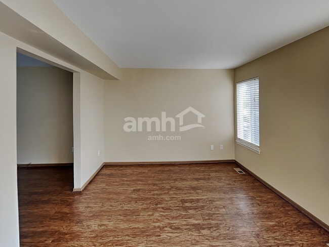 Photo - 21261 W Creston Ct