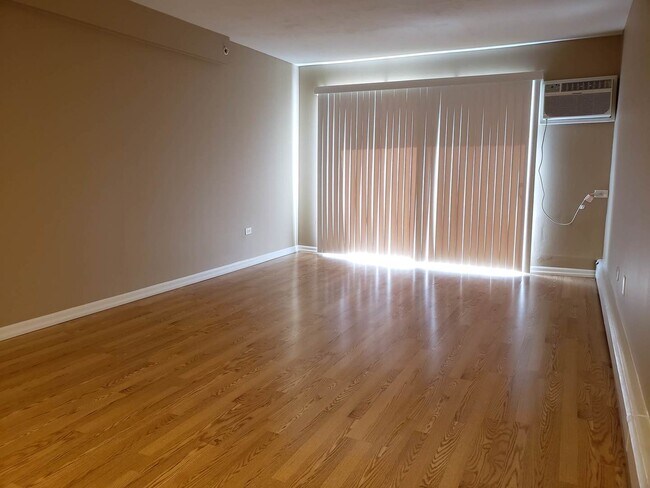 Photo - 10209 86th Terrace Unidad 308