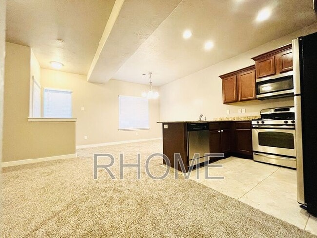 3719 Lilac Heights Dr