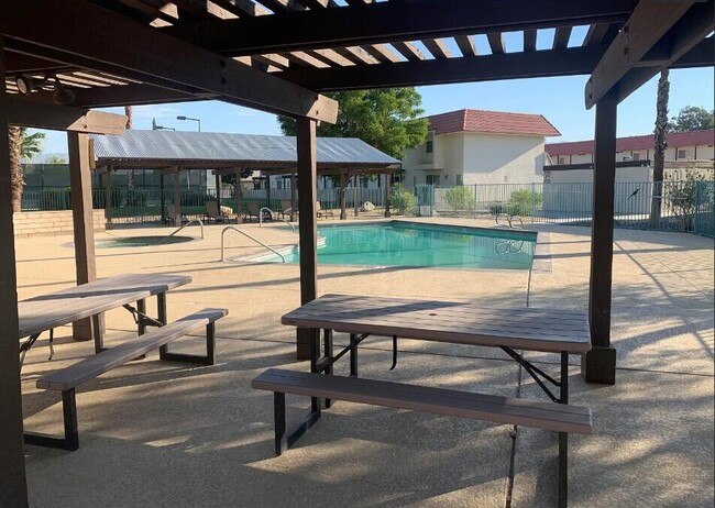 Photo - 40215 Harris Ln