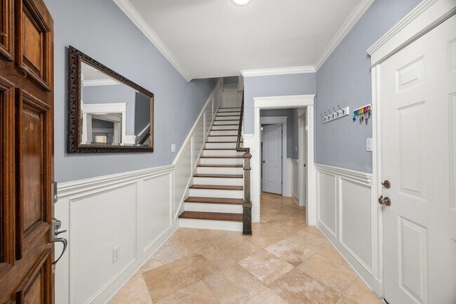 Photo - 619 Rutland St