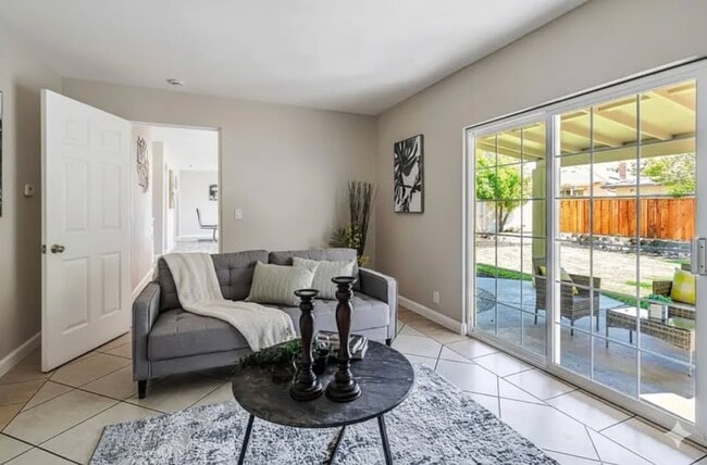 Photo - 3342 Dias Dr