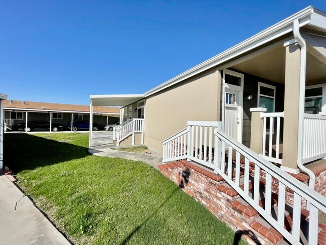 Photo - 53 Lemon Via