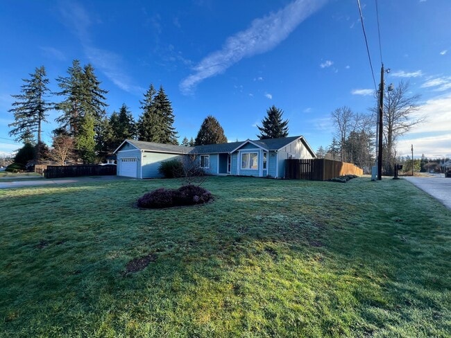 Photo - Exceptional 2200 sq ft Three Bedroom 2 Bath Rambler in Fed Way - with A/C