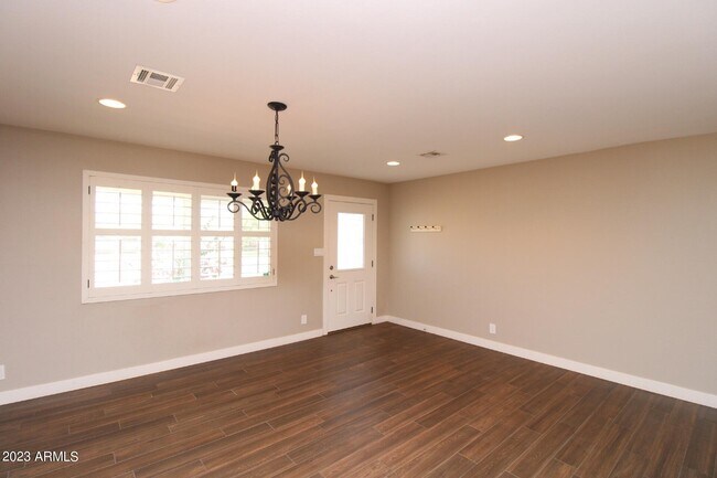 Photo - 7307 E Portland St